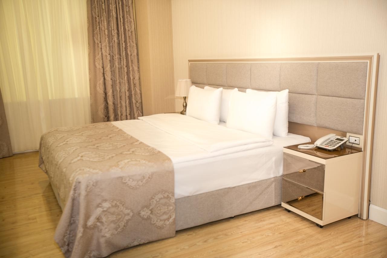 Rusel Hotel บากู ภายนอก รูปภาพ