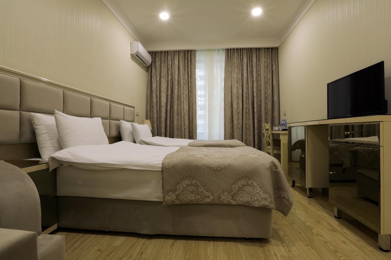 Rusel Hotel บากู ภายนอก รูปภาพ