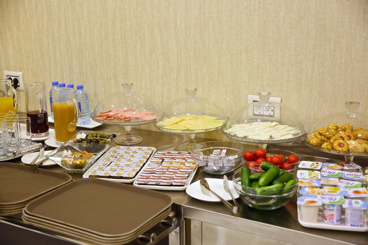 Rusel Hotel บากู ภายนอก รูปภาพ